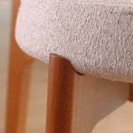 Carregar imagem no visualizador da galeria, Poltrona Selene Estofada em Madeira Maciça