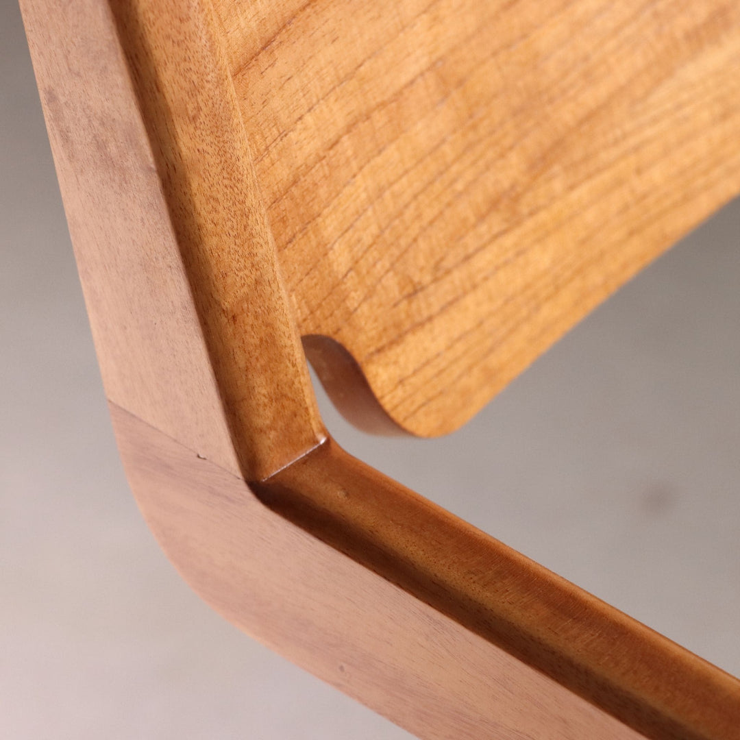 Cadeira Gaya em Madeira Maciça Natural