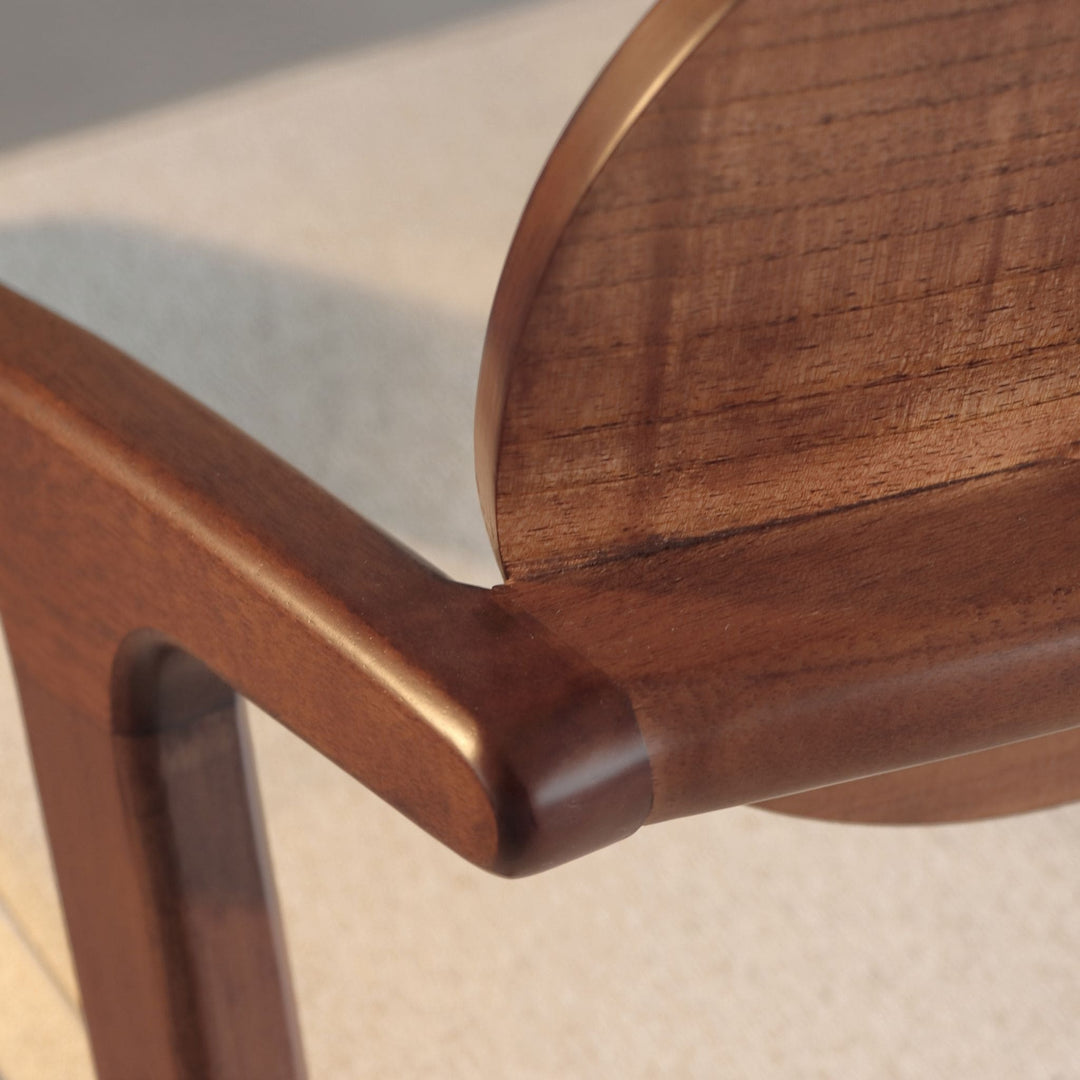 Cadeira Maya em Madeira Maciça