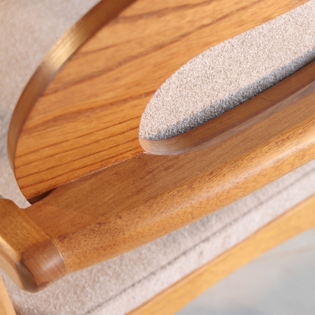 Cadeira Maya em Madeira Maciça