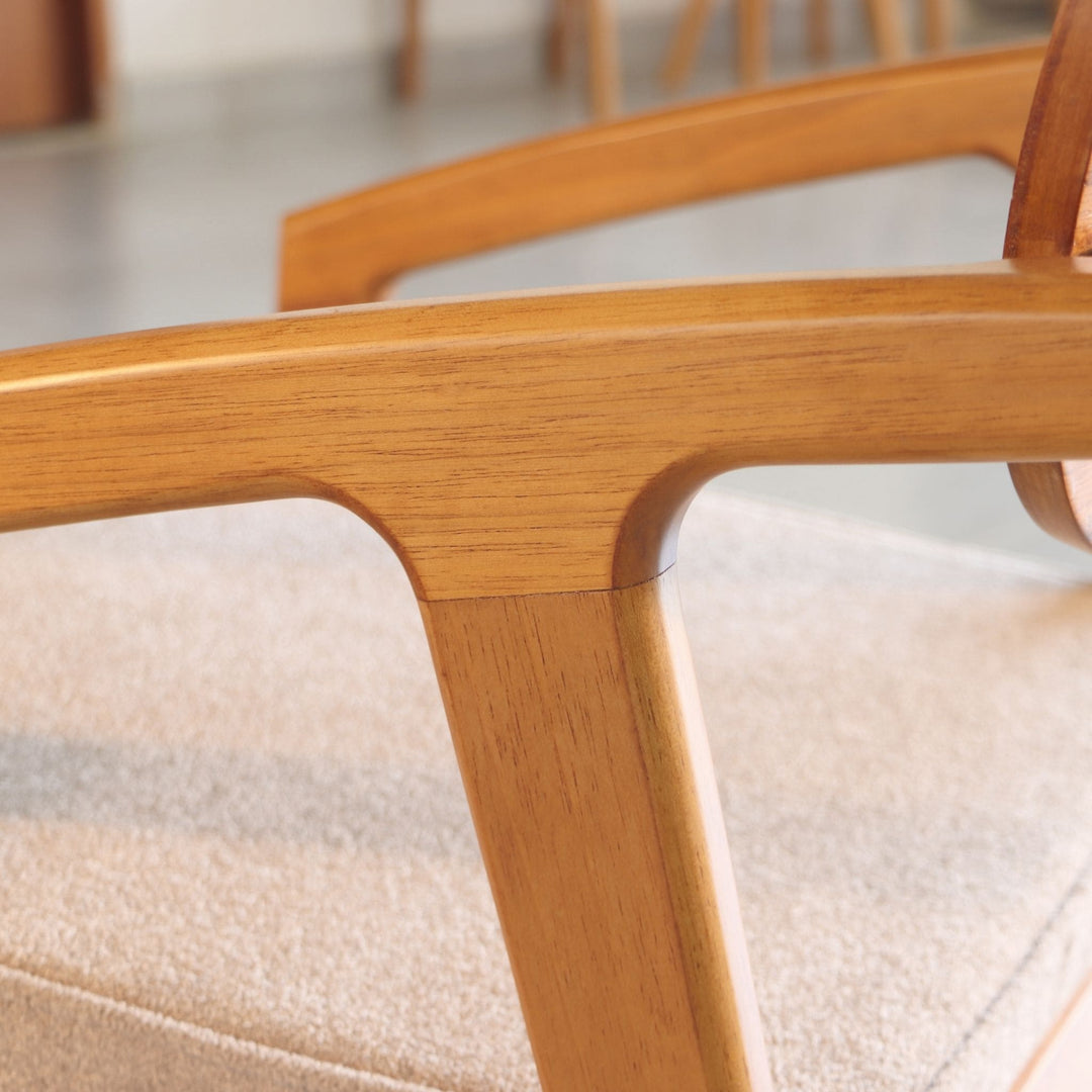 Cadeira Maya em Madeira Maciça