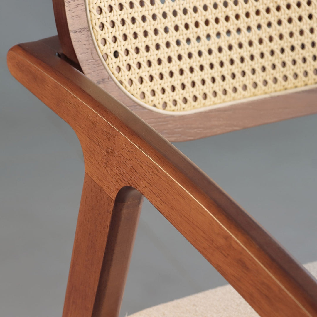 Cadeira Maya em Madeira Maciça