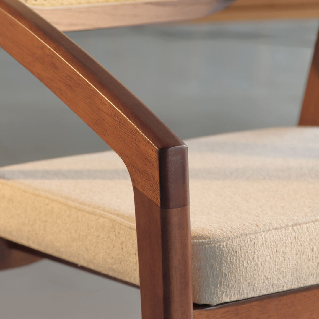 Cadeira Maya em Madeira Maciça