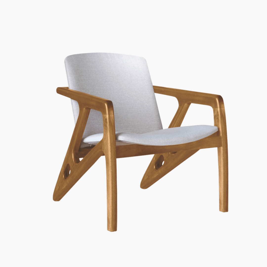 Poltrona Robusta em Madeira Maciça