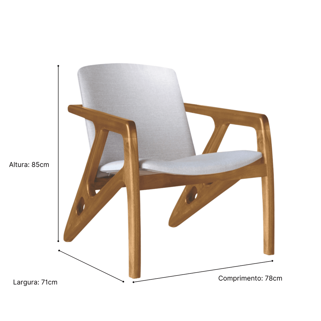 Poltrona Robusta em Madeira Maciça